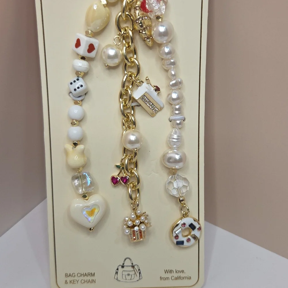 🤍▪️Eyecandy ▪️ Snacks /Food Pearl & Charm Keychain Bag Charm - White/Gold